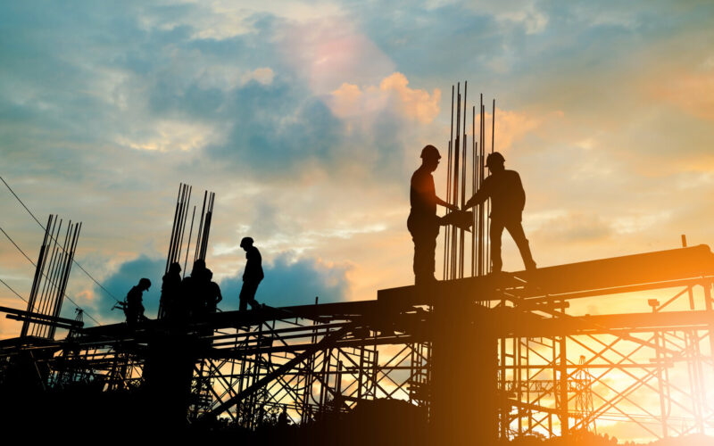 Construcción: impulso privado y presión financiera en la obra pública